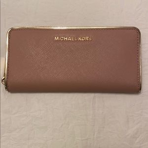 Michael Kors Wallet Saffiano Frame Fawn